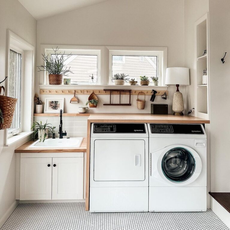Laundry Room Decor